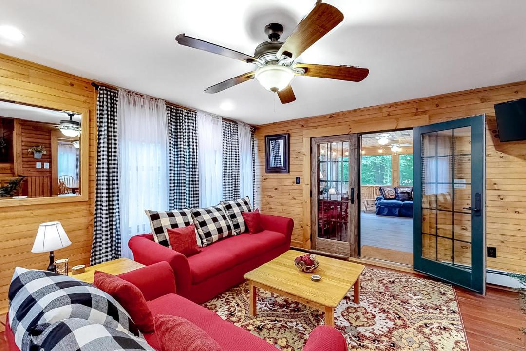 Photo of Livingroom in North Woodstock