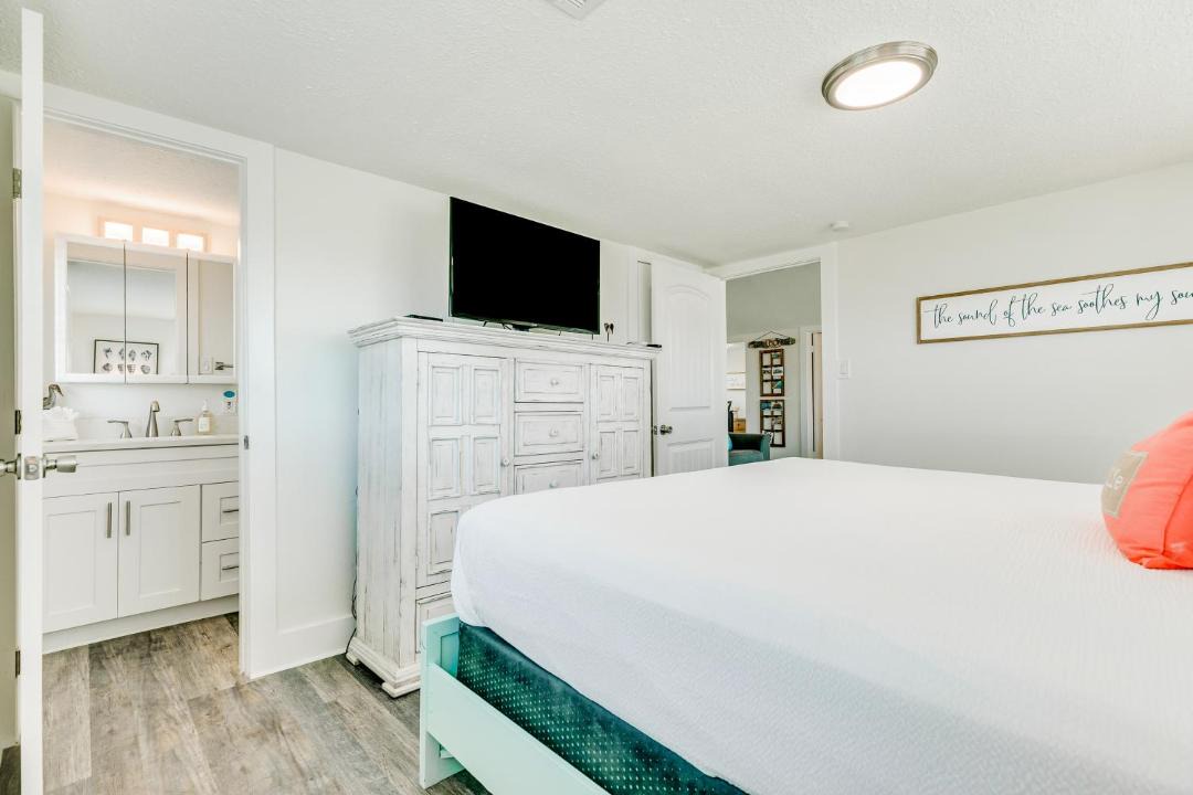 Photo of Bedroom in Terramar Beach
