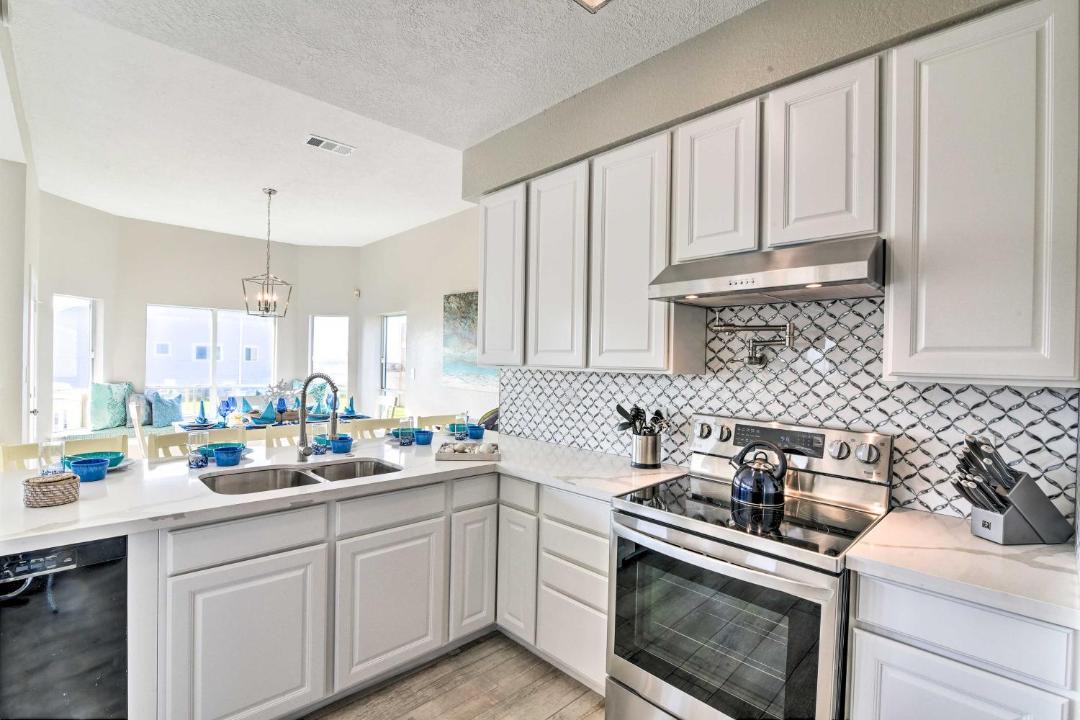 Photo of Kitchen in Kahala Beach Estates