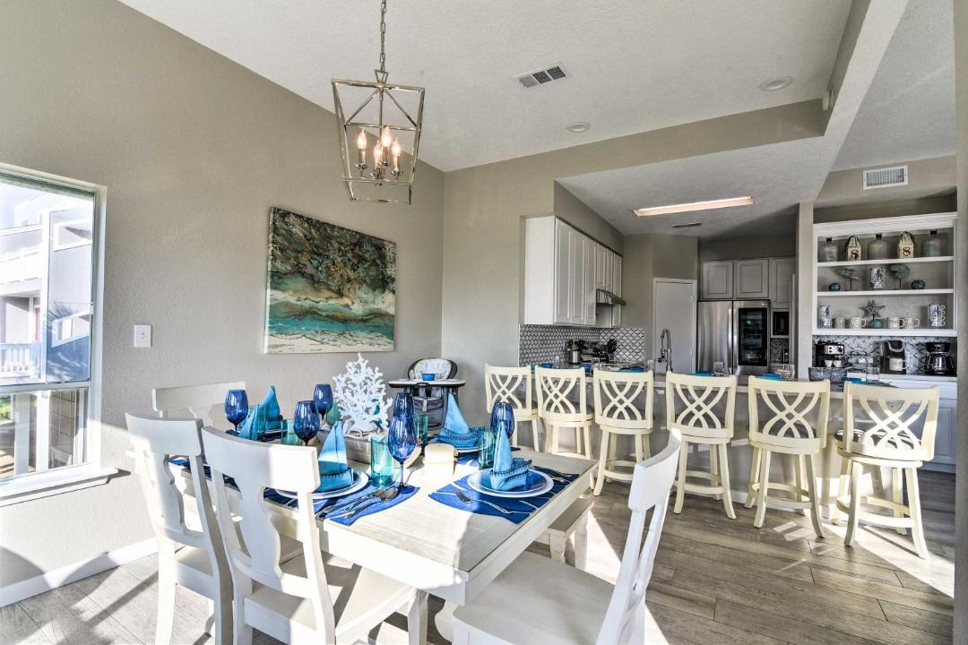Photo of Others in Kahala Beach Estates