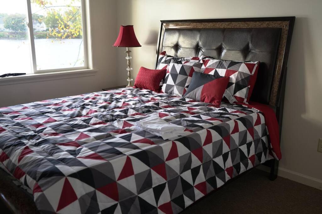 Photo of Bedroom in Newtonville