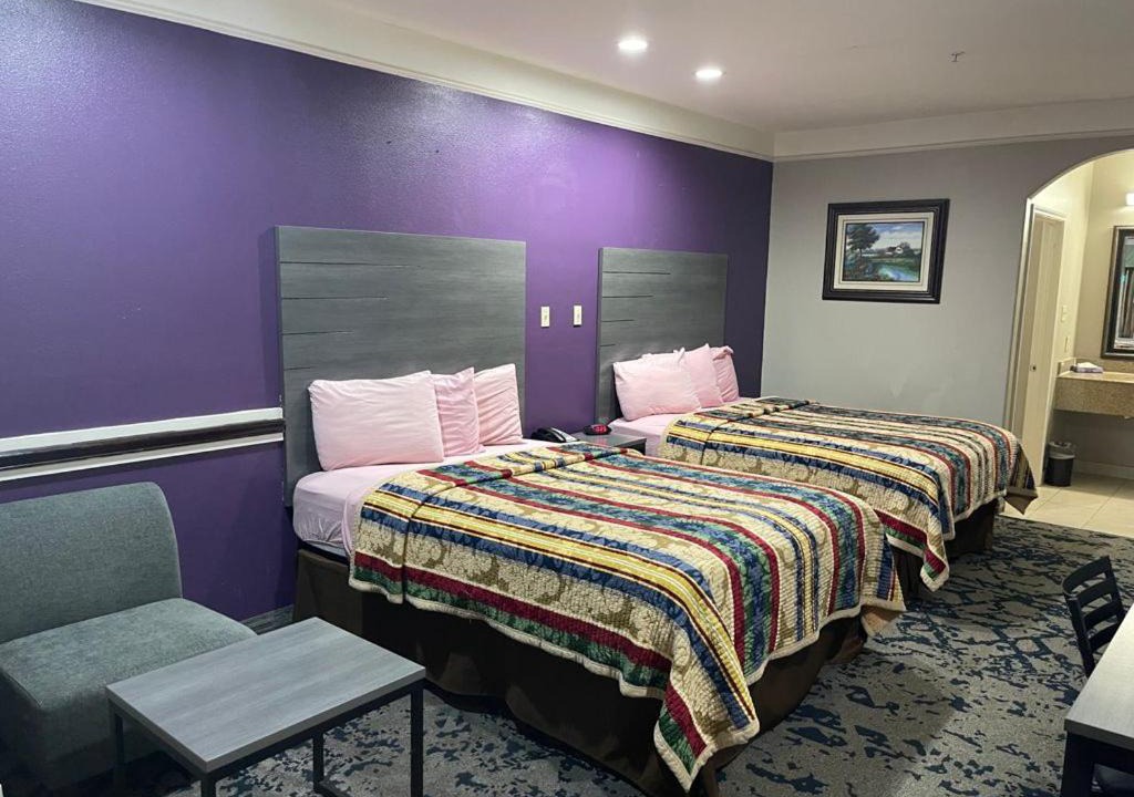 Photo of Bedroom in Alvin