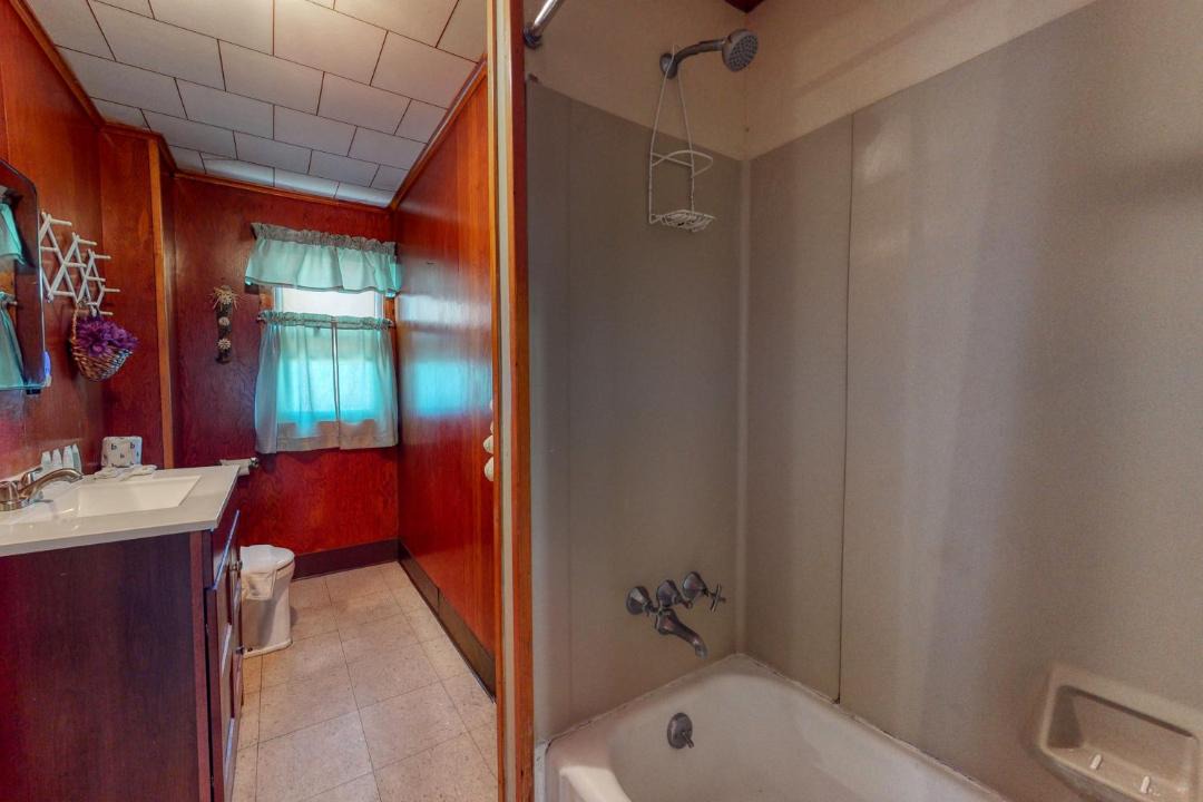 Photo of Bathroom in Seabrook