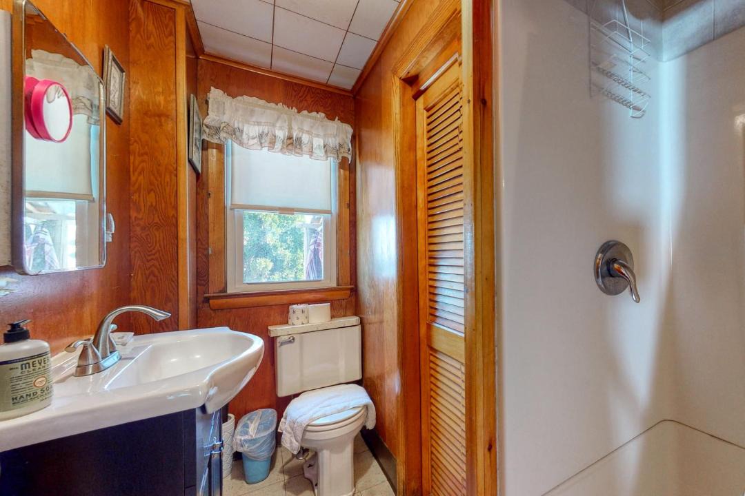 Photo of Bathroom in Seabrook