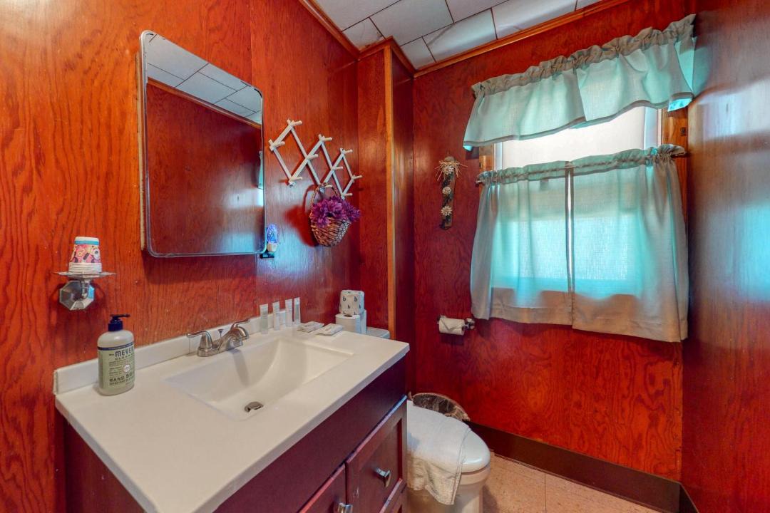 Photo of Bathroom in Seabrook