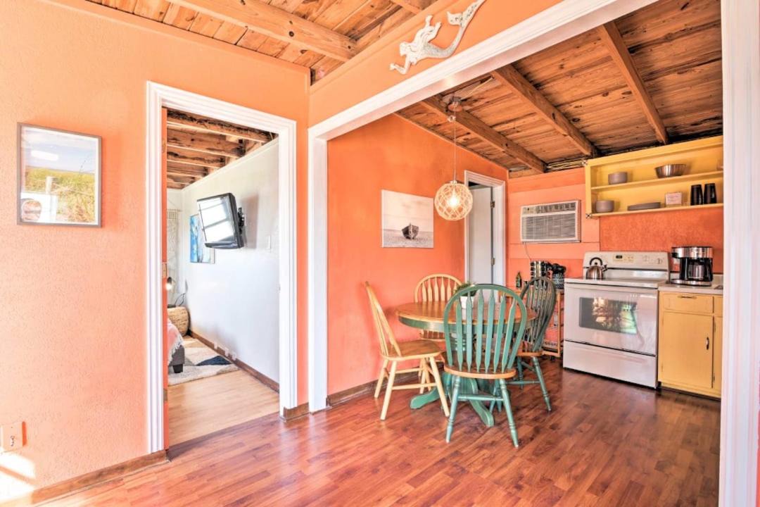 Photo of Livingroom in Surfside Beach