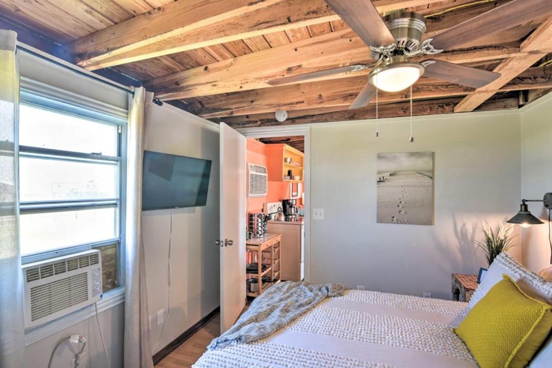 Photo of Bedroom in Surfside Beach