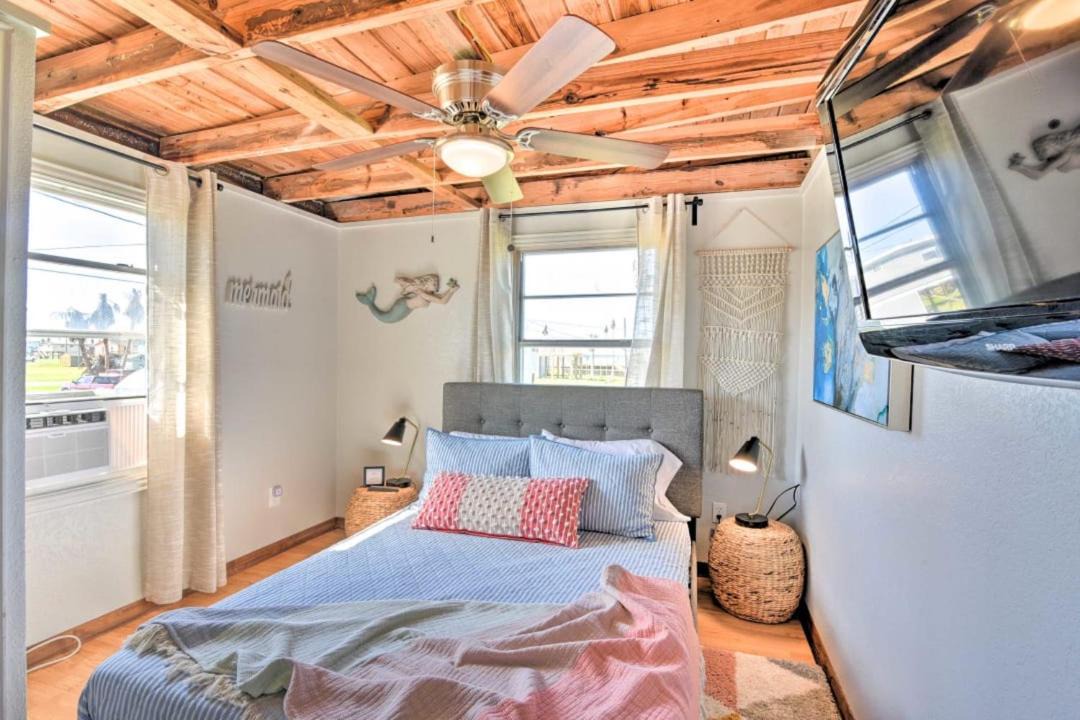 Photo of Bedroom in Surfside Beach