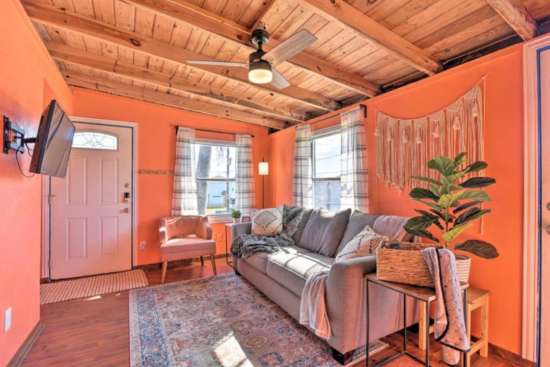 Photo of Livingroom in Surfside Beach