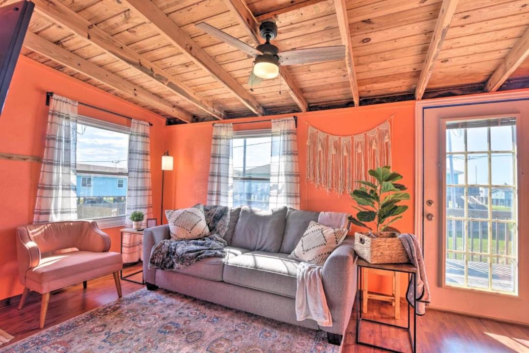 Photo of Livingroom in Surfside Beach