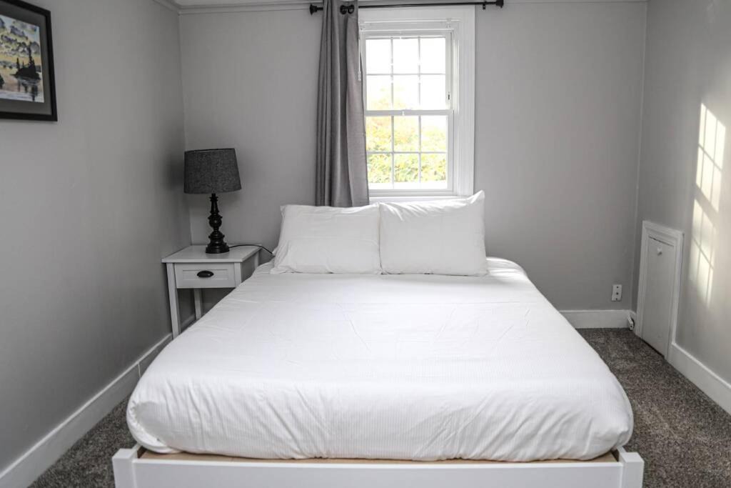 Photo of Bedroom in Wolfeboro