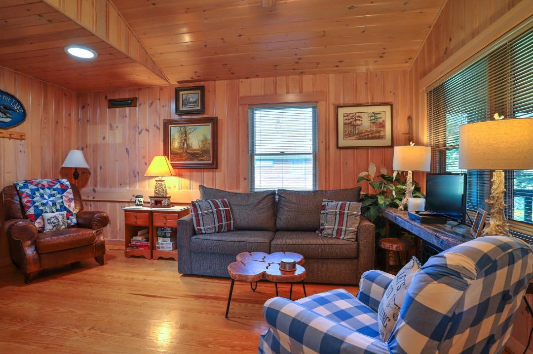 Photo of Livingroom in Rangeley Plantation