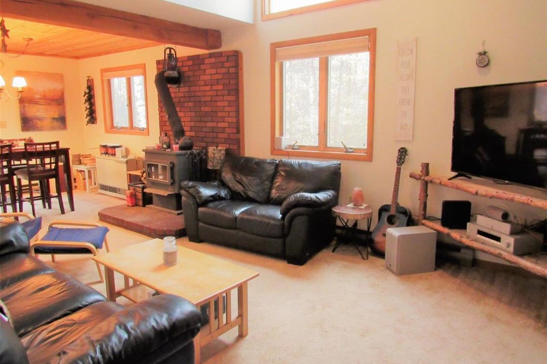 Photo of Livingroom in Thornton