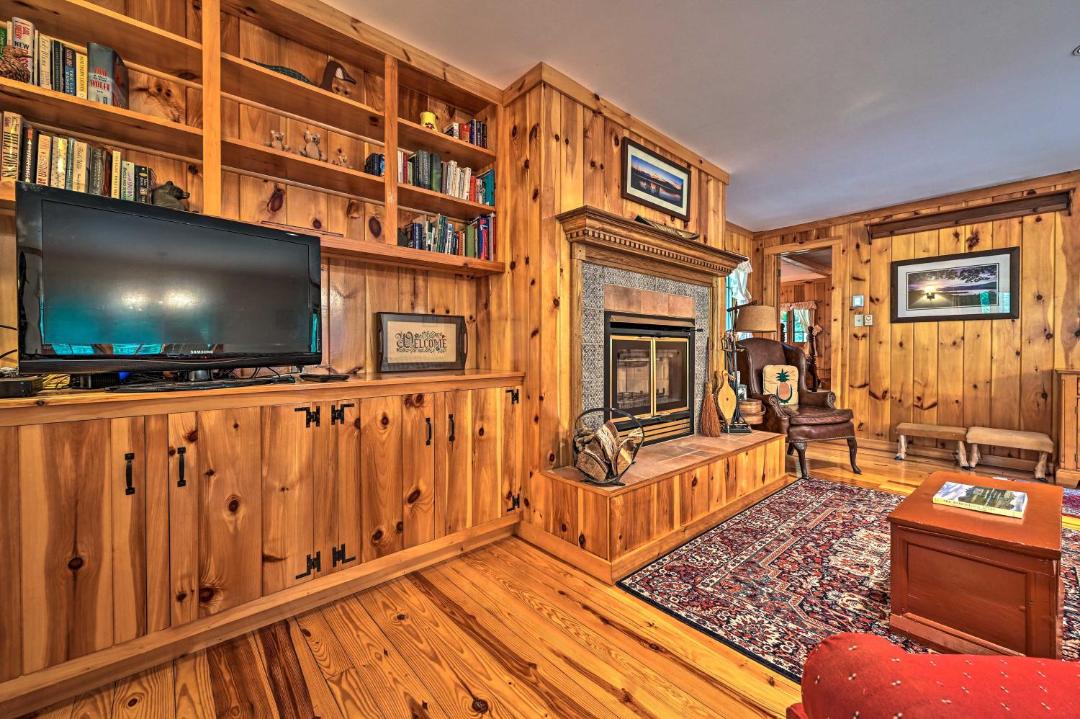Photo of Livingroom in Schroon Lake