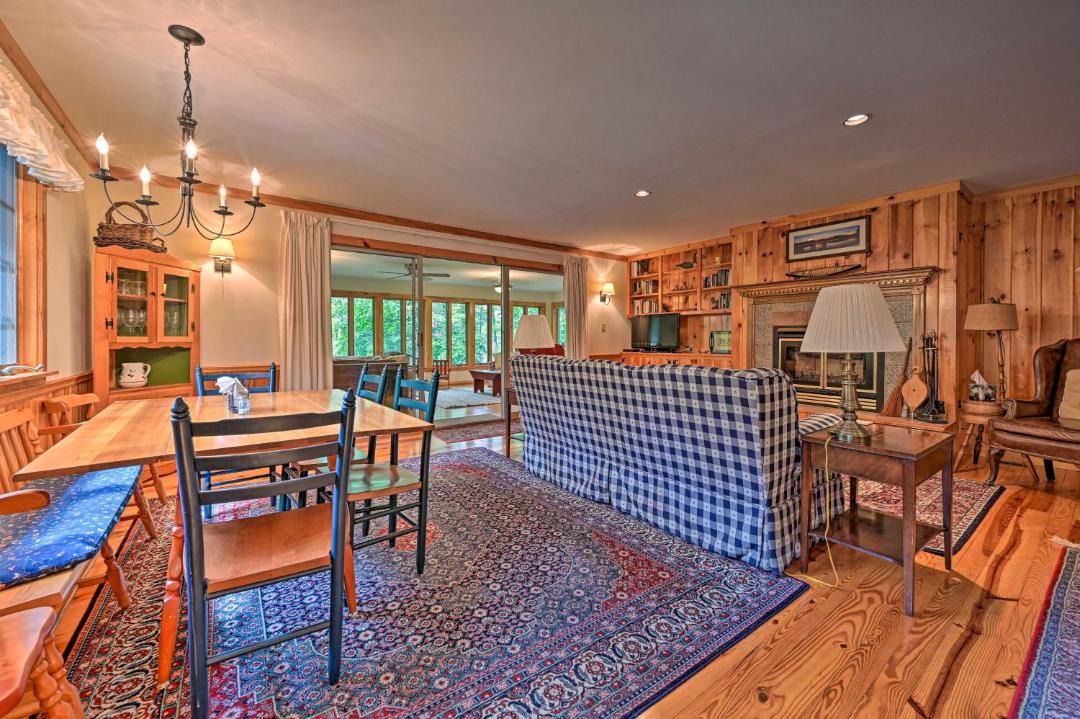 Photo of Livingroom in Schroon Lake