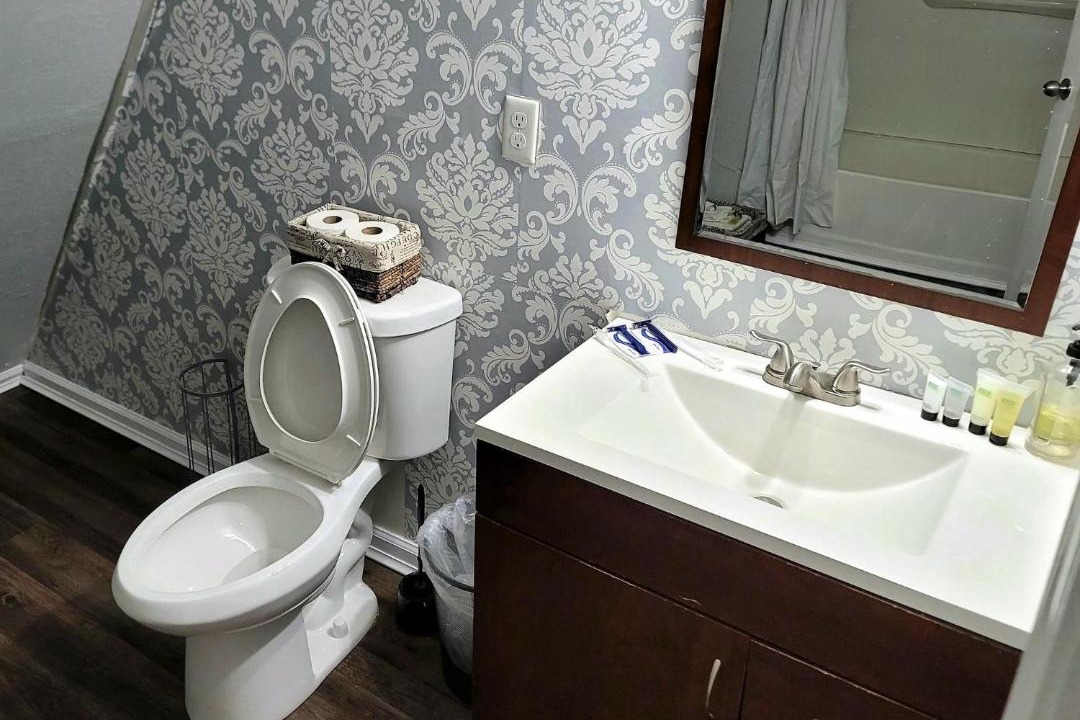 Photo of Bathroom in Fentress