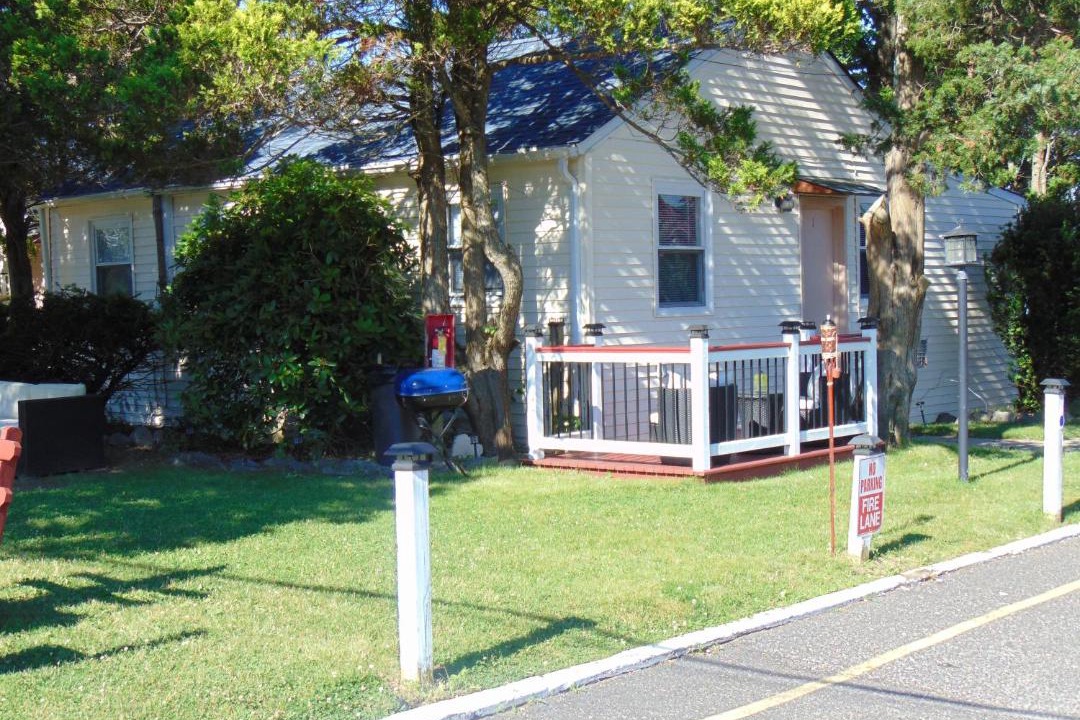 Photo of Others in Hampton Bays