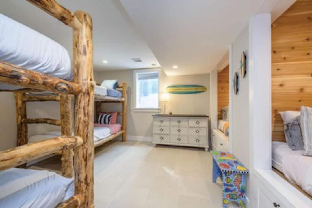 Photo of Livingroom in East Hampton North