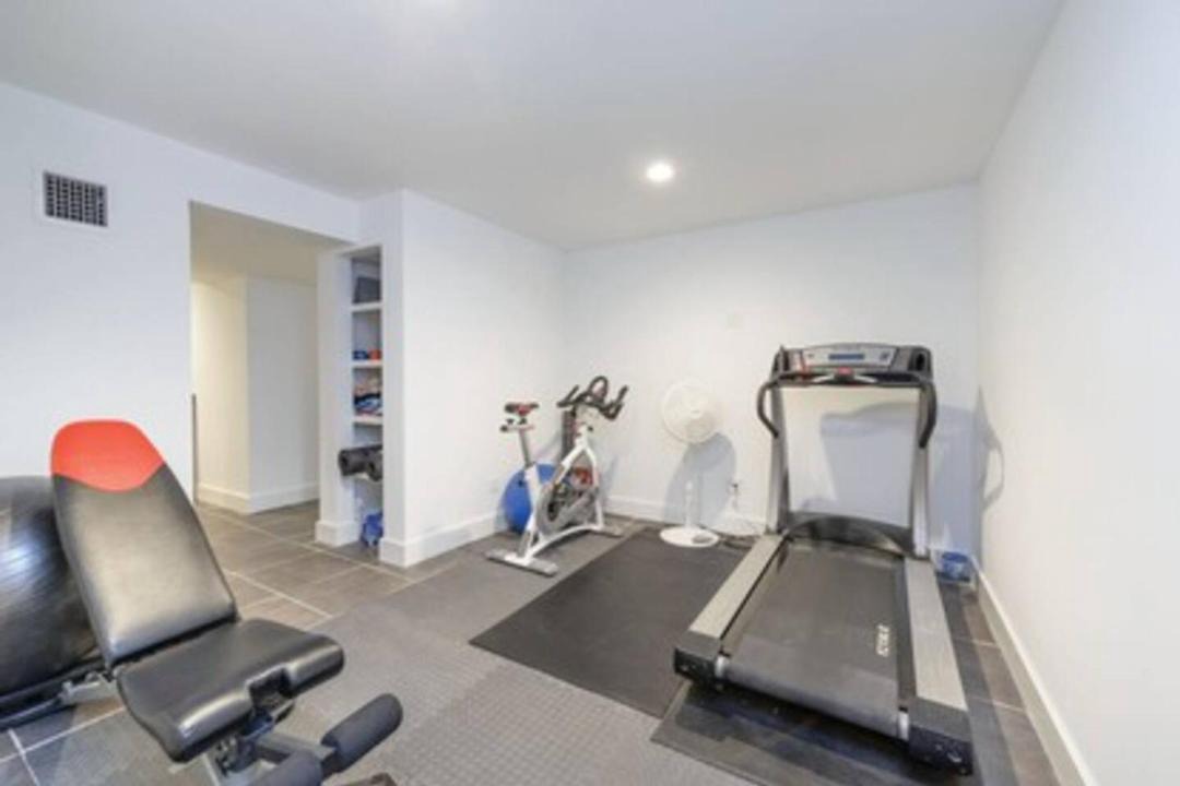 Photo of Livingroom in East Hampton North