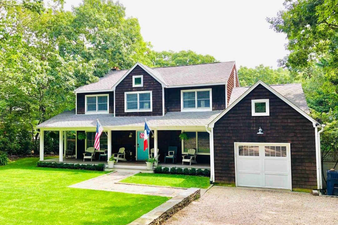 Photo of Buildings in East Hampton North