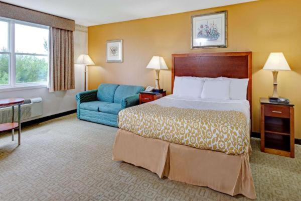 Photo of Bedroom in Methuen