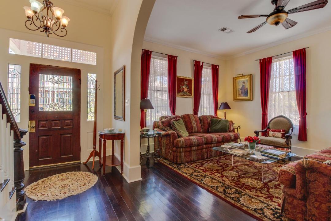 Photo of Livingroom in Galveston