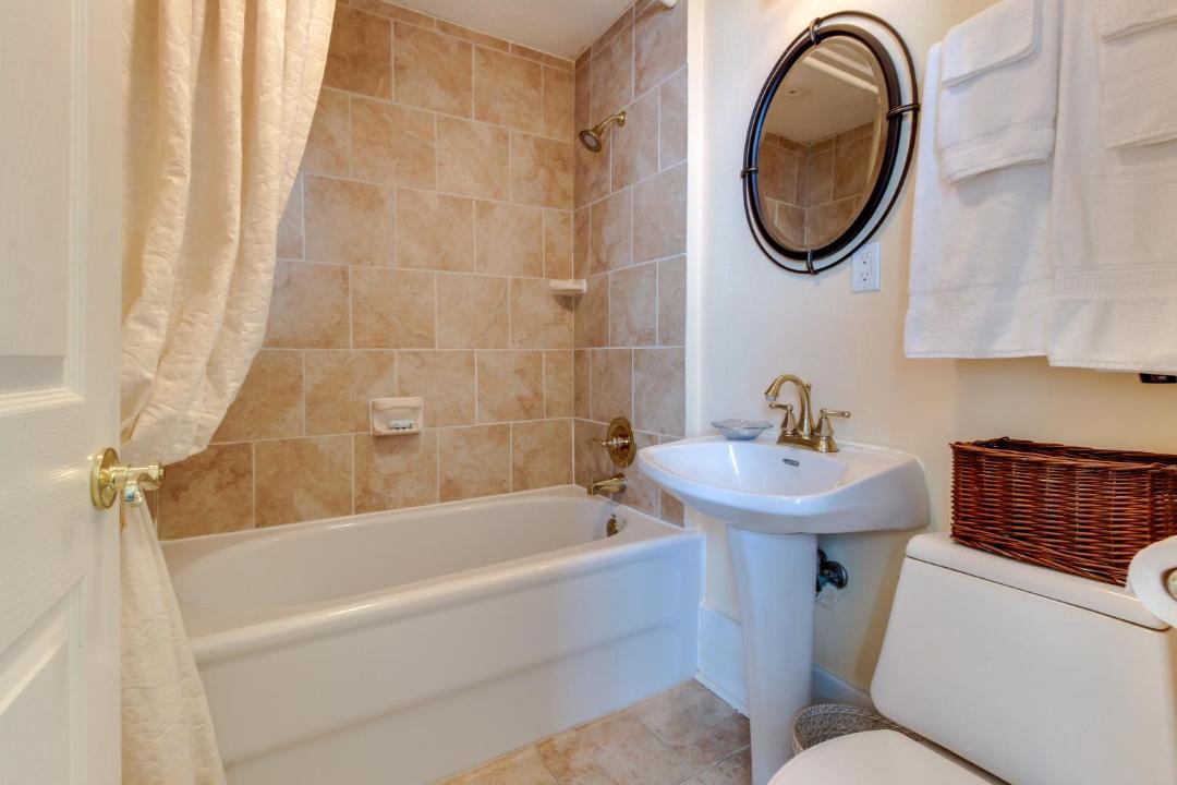 Photo of Bathroom in Galveston