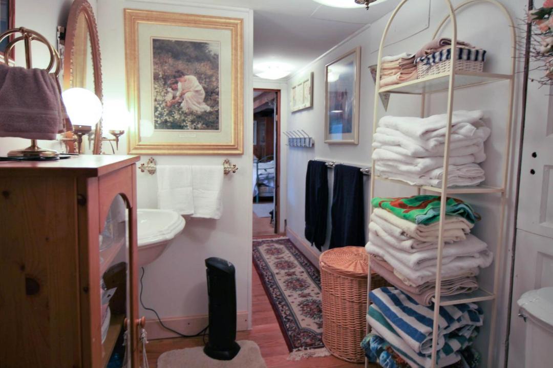 Photo of Bathroom in Valois