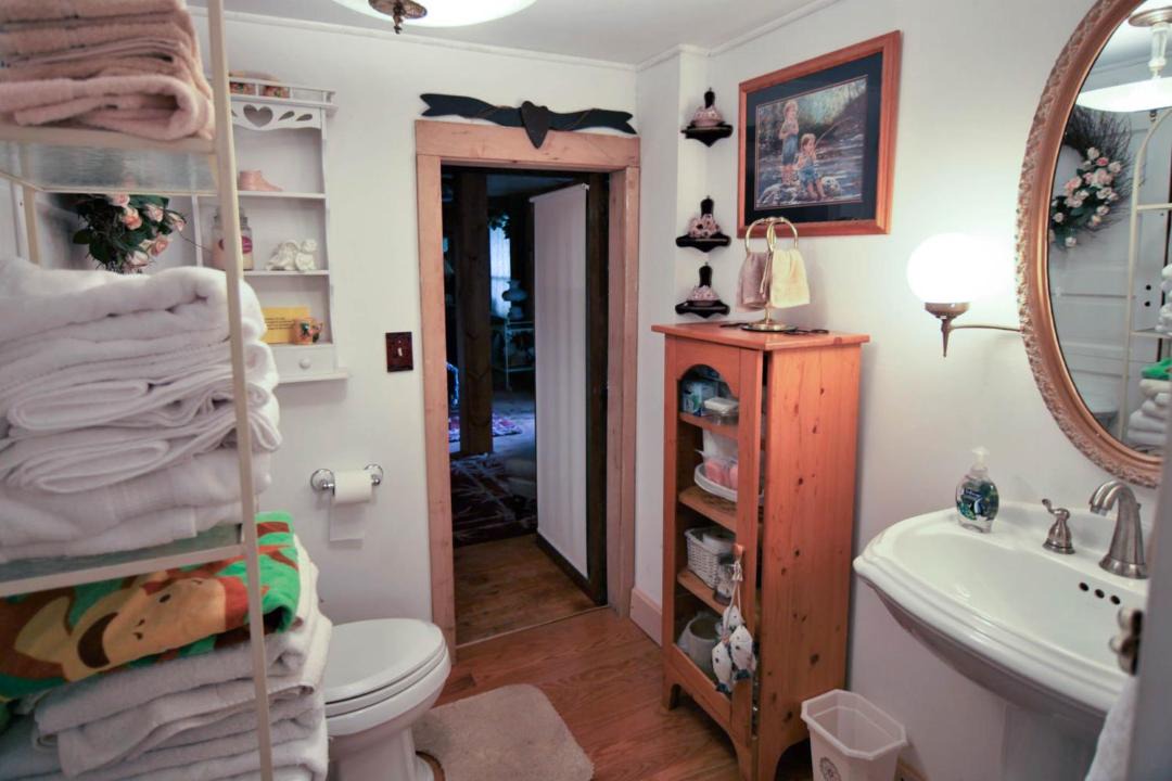 Photo of Bathroom in Valois