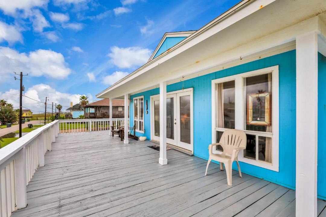 Photo of Patio Balcony in Bermuda Beach