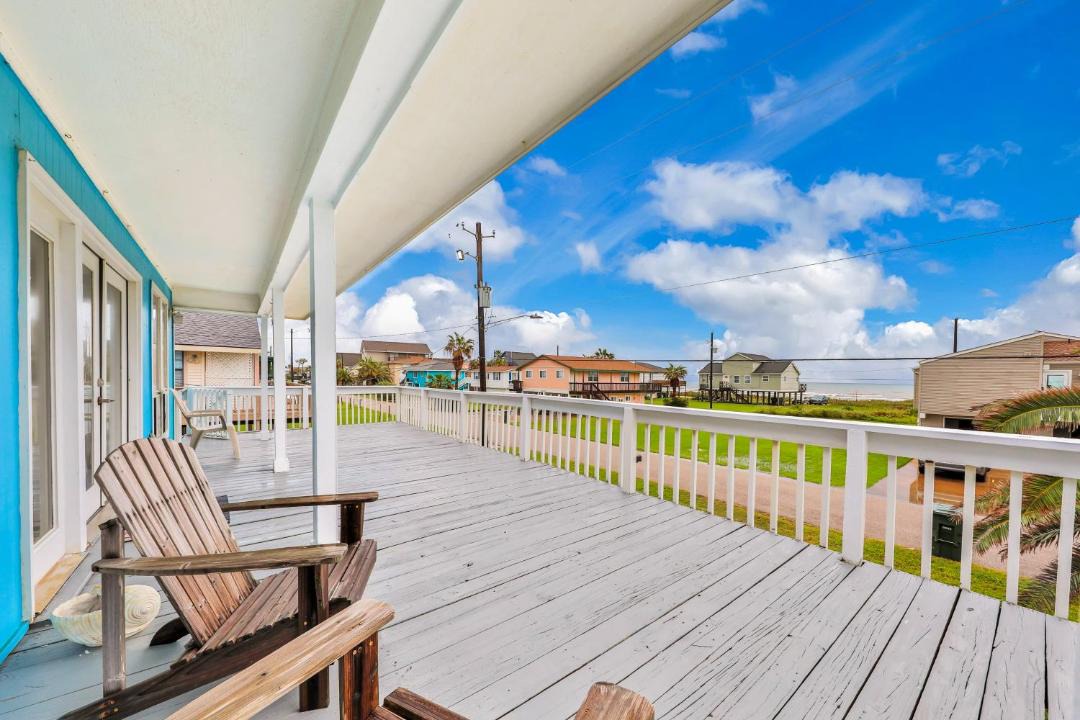 Photo of Patio Balcony in Bermuda Beach