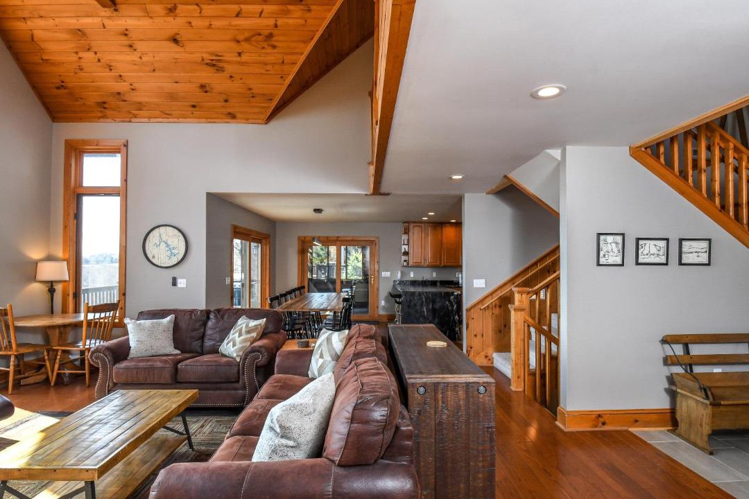 Photo of Livingroom in McHenry