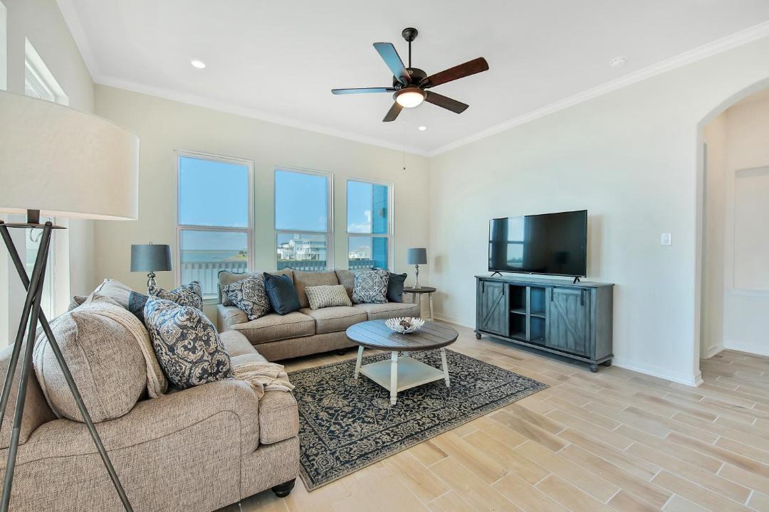 Photo of Livingroom in Lafittes Cove