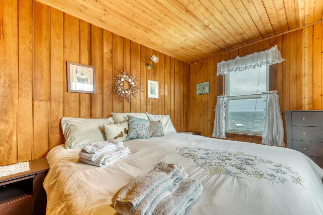 Photo of Bedroom in East Boothbay