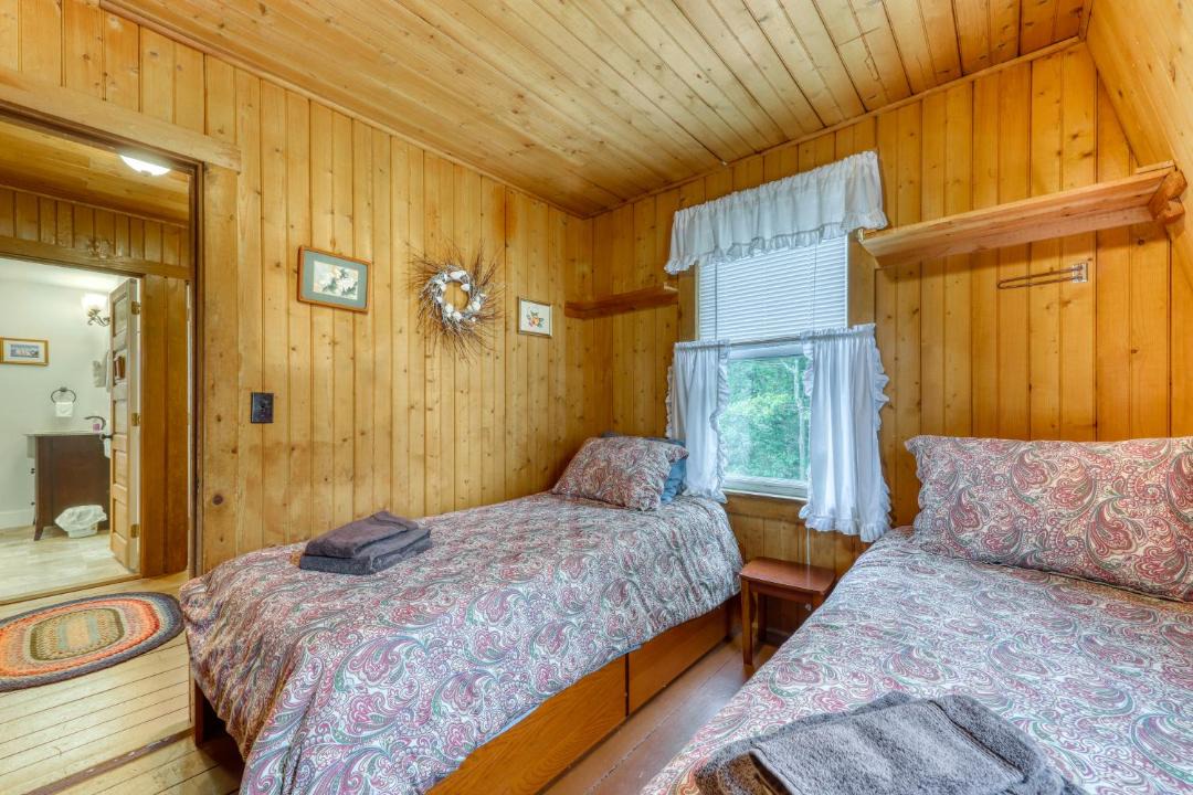 Photo of Bedroom in East Boothbay