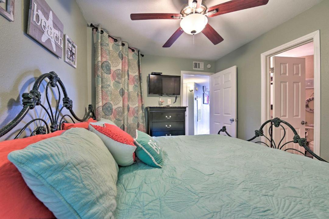 Photo of Bedroom in Galveston