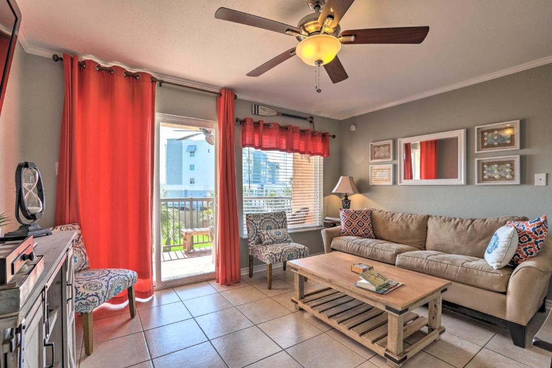 Photo of Livingroom in Galveston