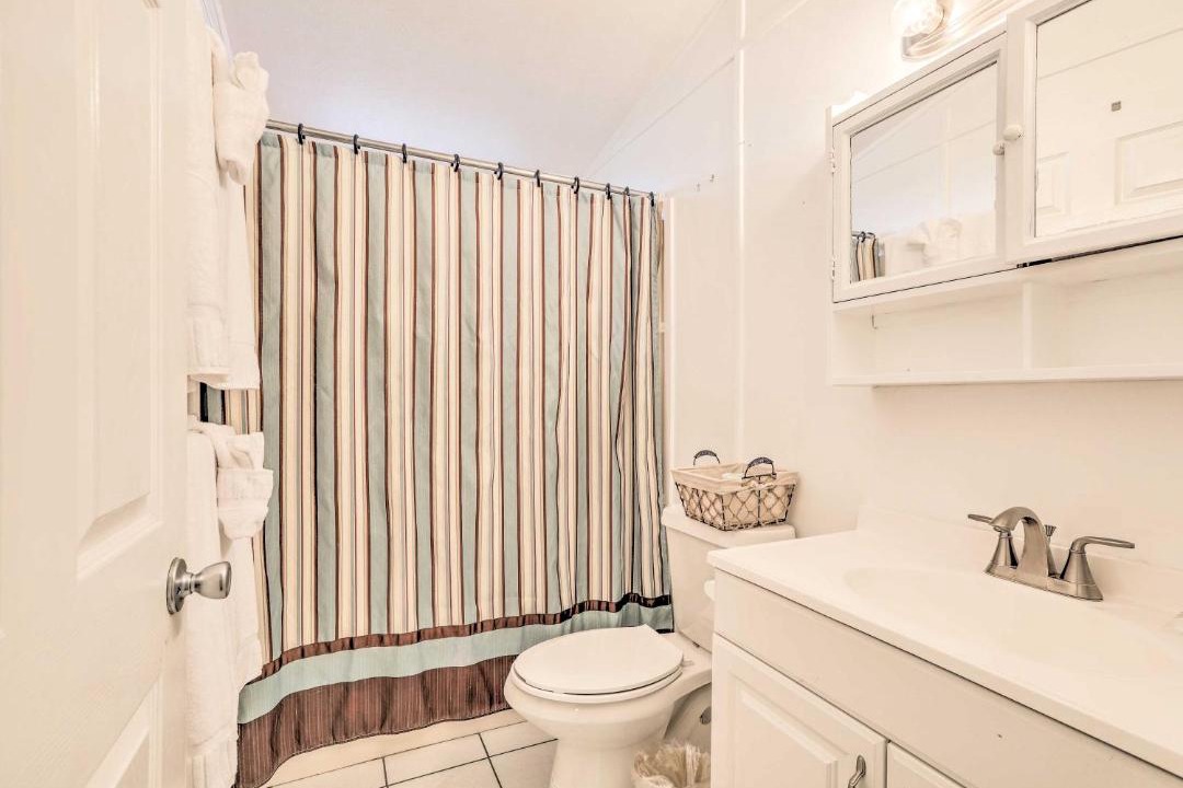 Photo of Bathroom in Terramar Beach