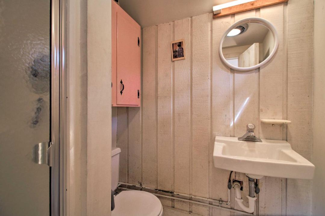 Photo of Bathroom in Londonderry