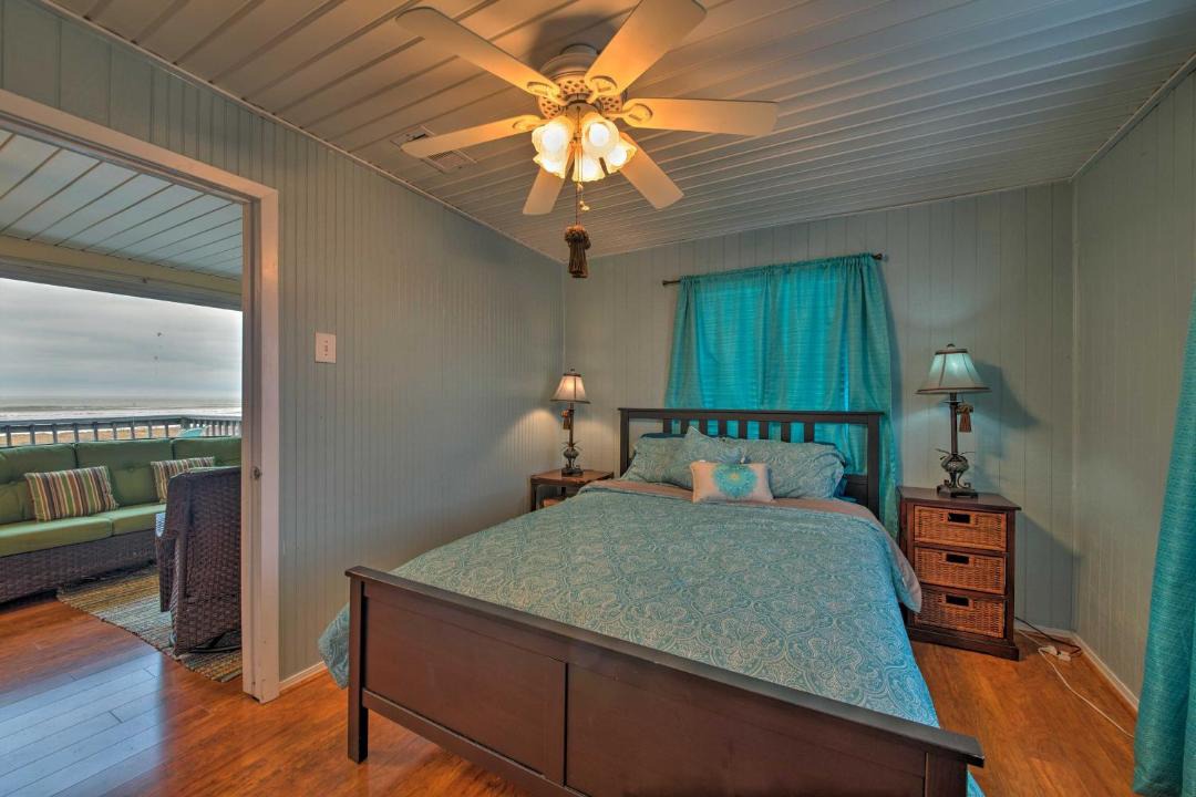 Photo of Bedroom in Gulf Palms