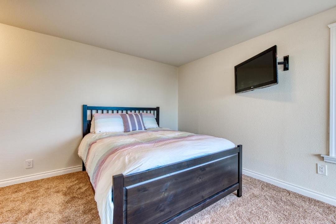 Photo of Bedroom in Oceanside