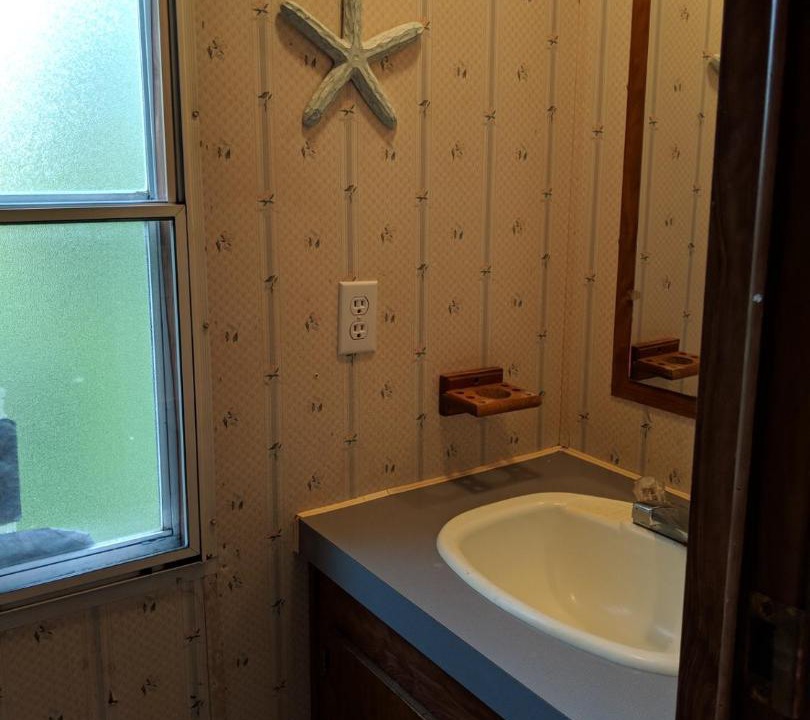 Photo of Bathroom in Haysi