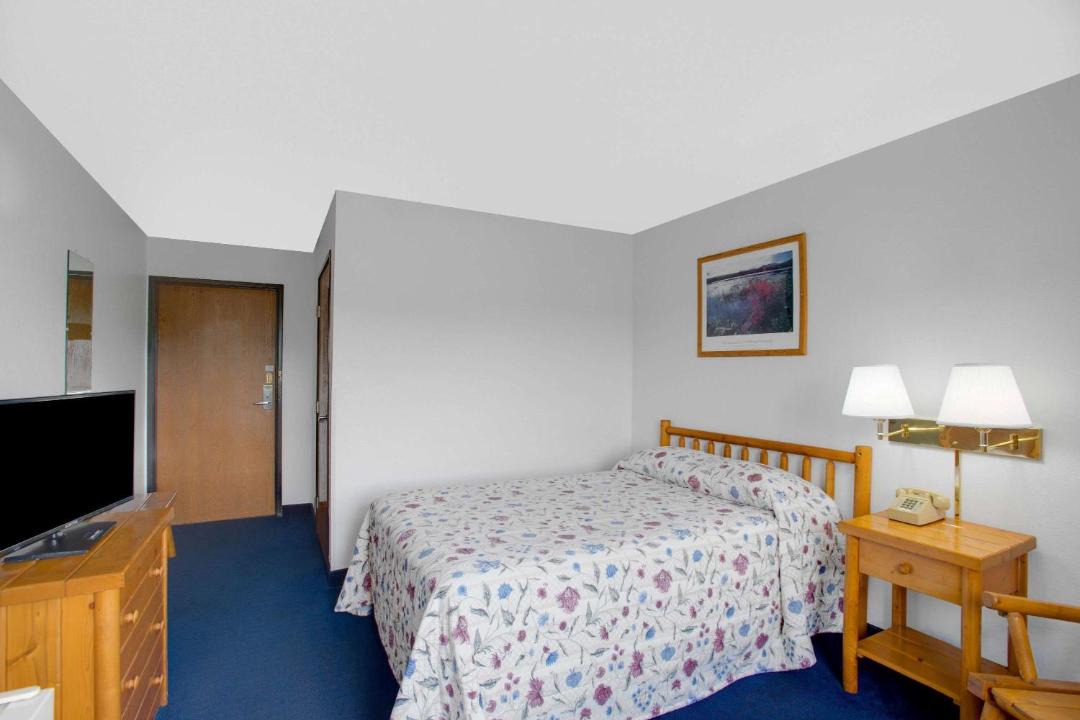 Photo of Bedroom in Lake George