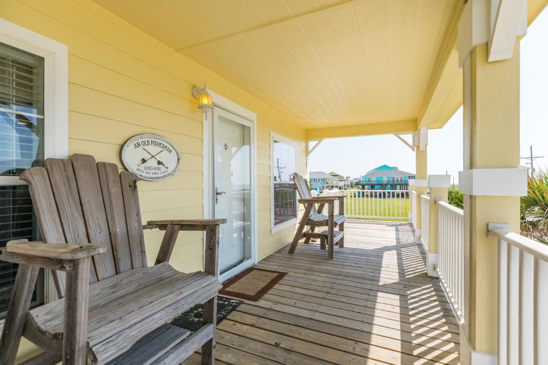 Photo of Patio Balcony in Crystal Beach