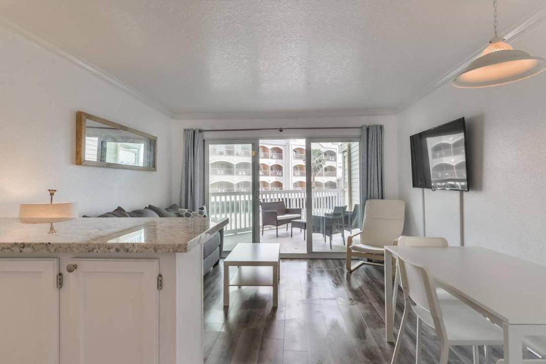 Photo of Livingroom in Galveston