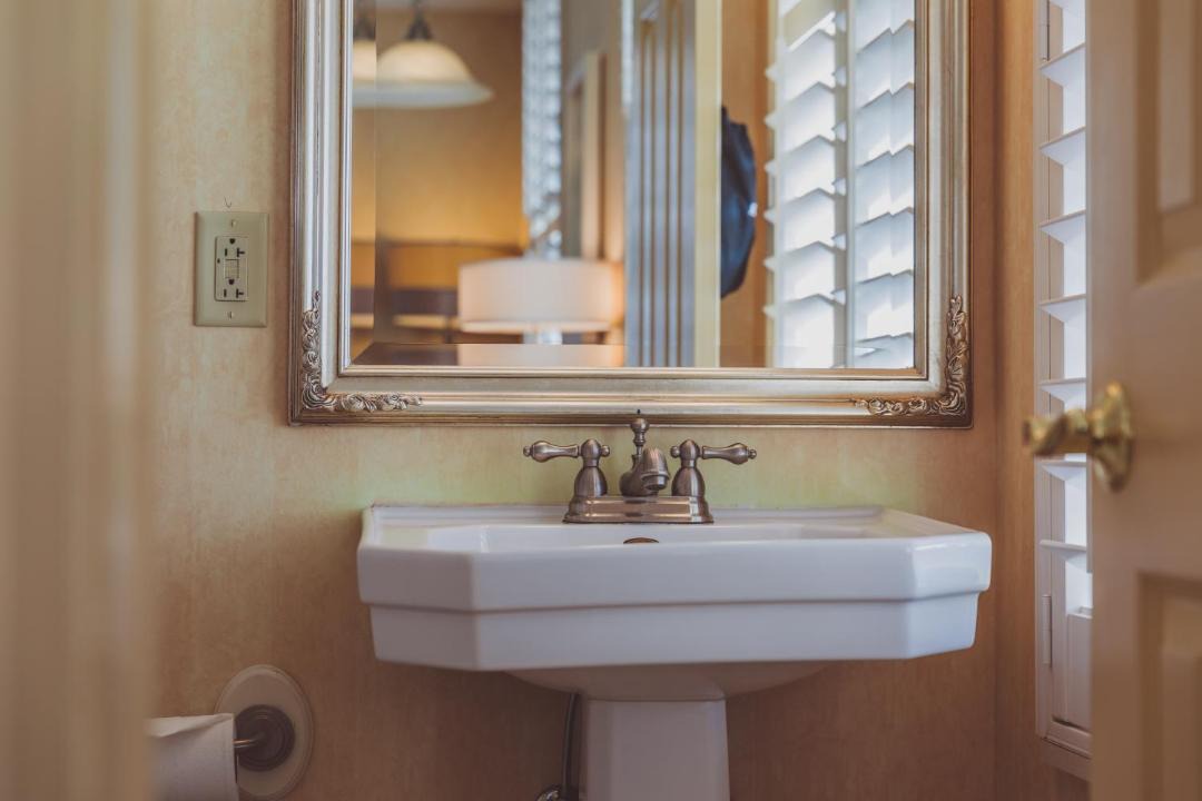 Photo of Bathroom in Downtown Syracuse