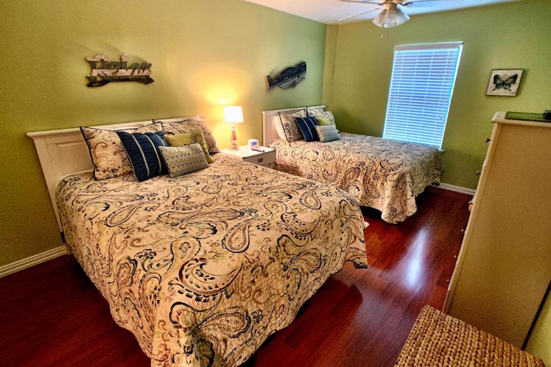 Photo of Bedroom in Crystal Beach