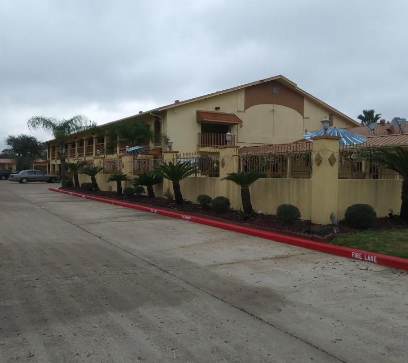 Photo of Others in Alvin
