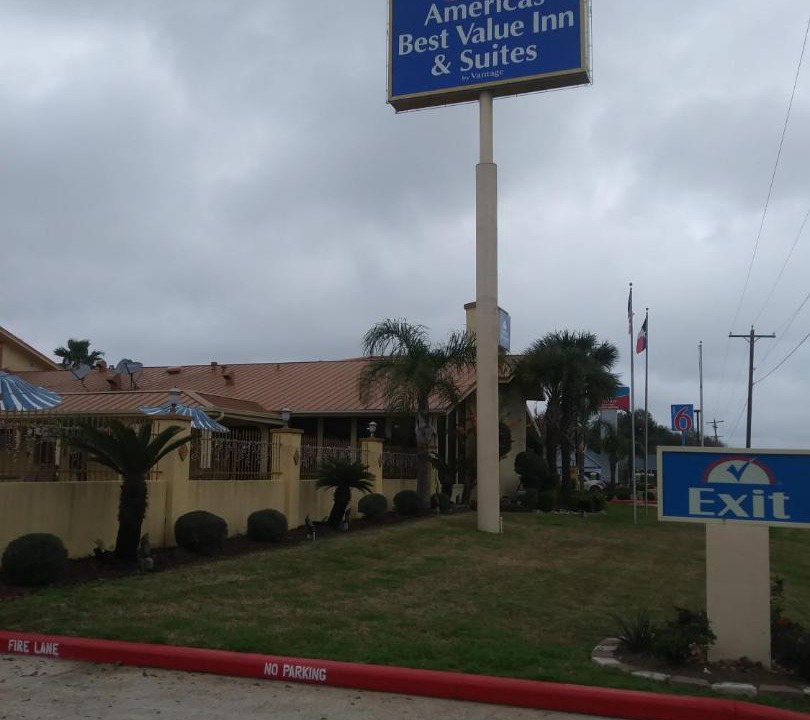 Photo of Others in Alvin