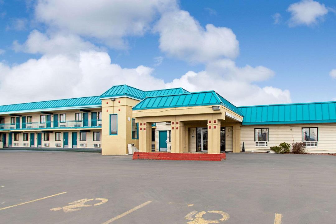 Photo of Buildings in Utica